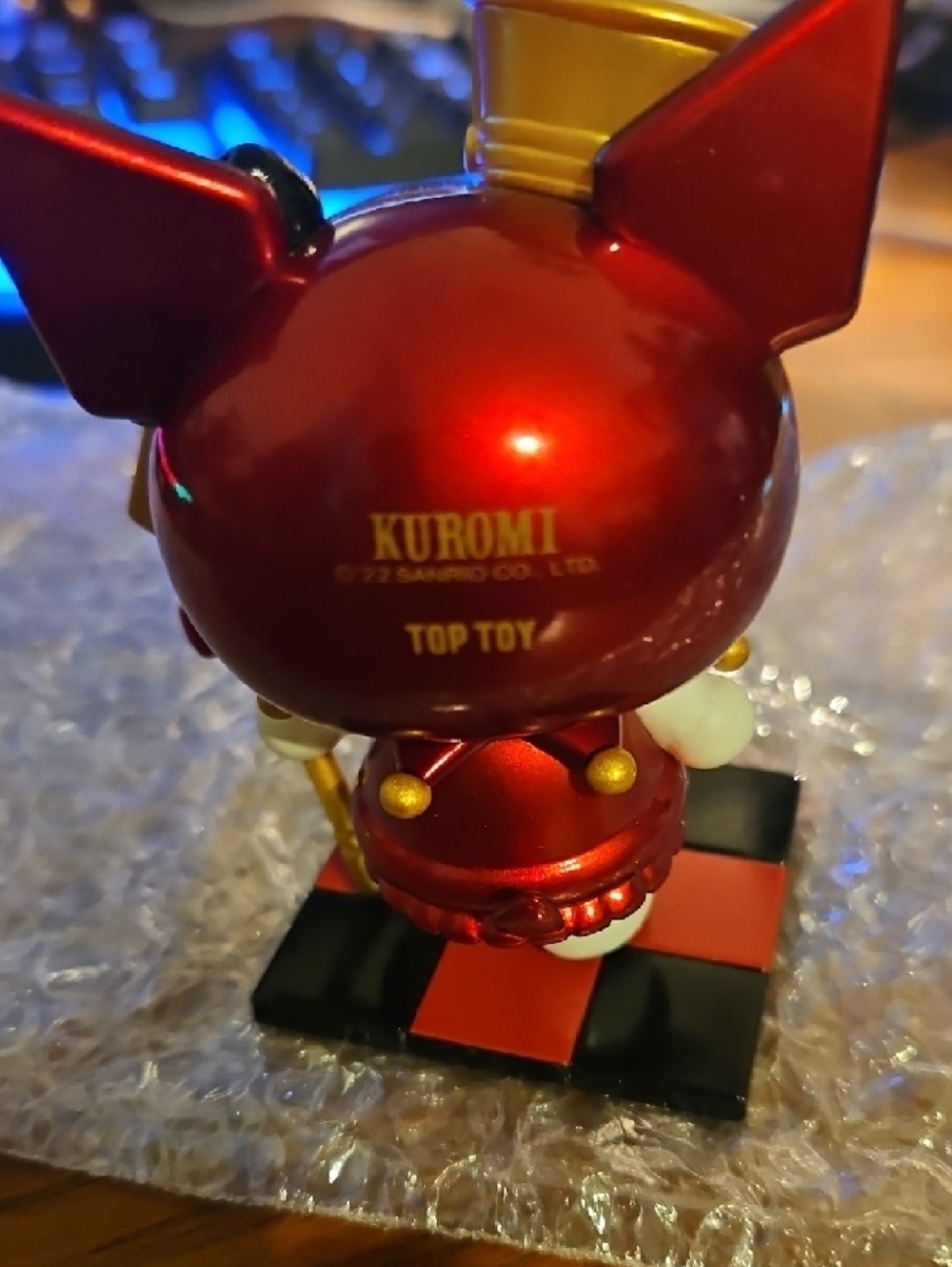 Sanrio Kuromi Top Toy - Red & Gold Jester Figurine - Picture 3 of 3